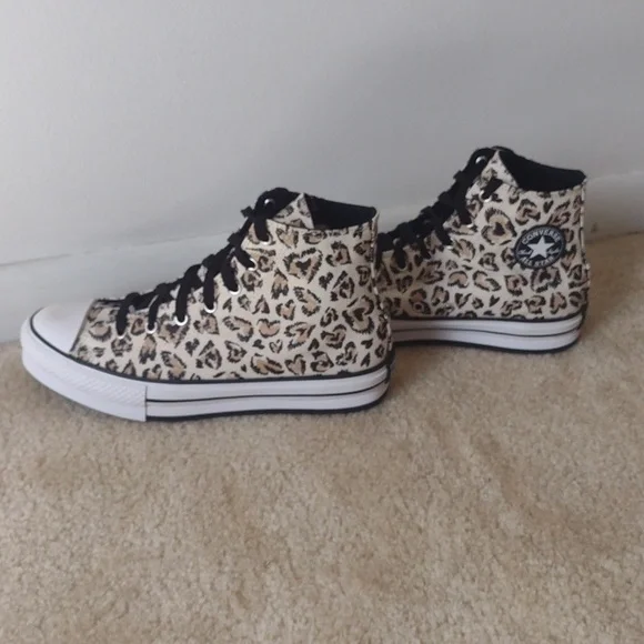 Brand new Women's platform high top Converse cheetah print size 6 - Picture 4 of 7